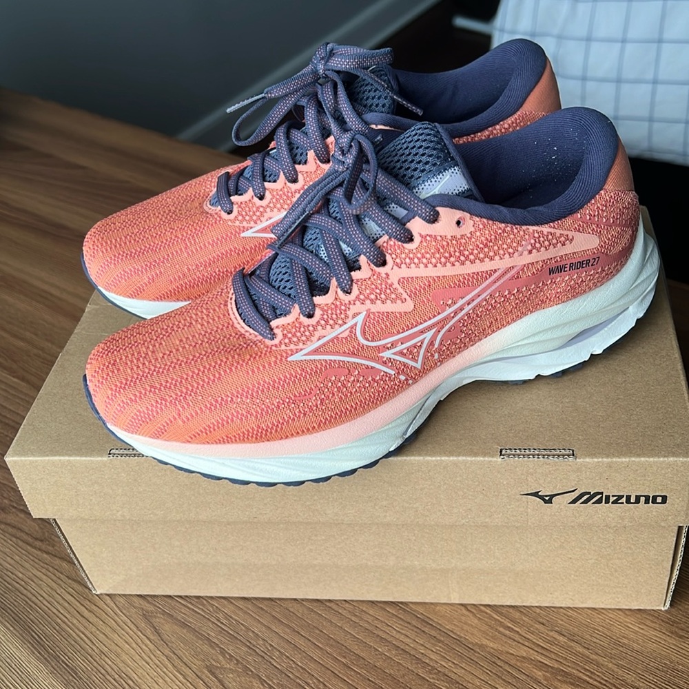 Mizuno Wave Runner Sneakers
